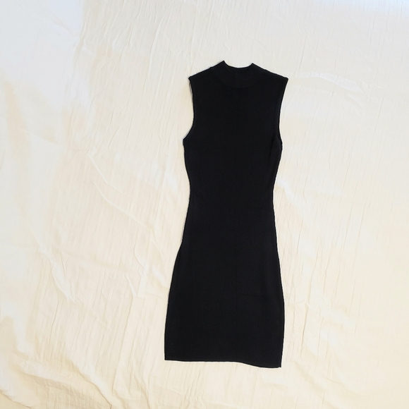 Full💗Tilt Black Knit Dress - Picture 3 of 4